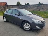 Gebraucht Opel Astra 100 PS (73 kW) 2010 Grau Kleinwagen