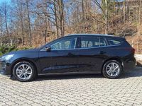 Gebraucht Ford Focus Titanium 125 PS (91 kW) 2024 Schwarz Limousine
