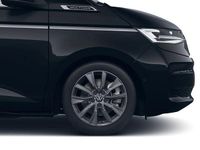 Second-hand VW Multivan Style 150 CP (110 kW) 2025 Negru Monovolum