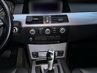 Gebraucht BMW 525 197 PS (144 kW) 2008 Grau Limousine