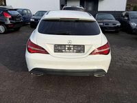 Gebraucht Mercedes CLA220 177 PS (130 kW) 2016 Calcitweiss/zirrusweiss Limousine