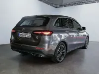 Gebraucht Mercedes B200 Progressive 163 PS (119 kW) 2025 Metalliclack mountaingrau Kleinwagen