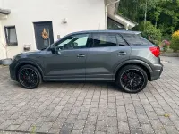 Gebraucht Audi SQ2 Sport 300 PS (220 kW) 2025 Grau SUV