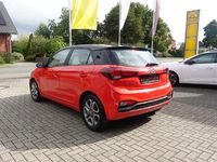 Gebraucht Hyundai i20 Active 84 PS (61 kW) 2019 Tomato red Limousine