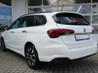 Usado Fiat Tipo 120 CV (88 kW) 2019 Blanco Familiar