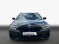 Gebraucht BMW 520 Performance 190 PS (139 kW) 2023 Saphirschwarz metallic Limousine