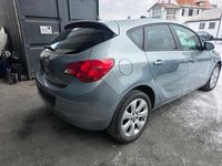 Gebraucht Opel Astra Active 120 PS (88 kW) 2013 Andere farben Limousine