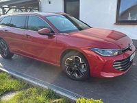 Gebraucht VW Passat Elegance 150 PS (110 kW) 2024 Rot Kombi