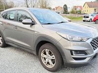 Gebraucht Hyundai Tucson Select 132 PS (97 kW) 2019 Olivine grey / mic SUV