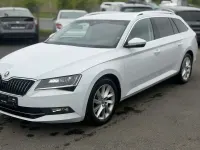 Gebraucht Skoda Superb Style 120 PS (88 kW) 2018 Moonweiss metallic Kombi