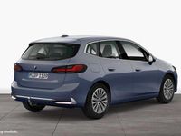 Gebraucht BMW 220 163 PS (119 kW) 2024 Sparkling kupfergrau Van / Kleinbus