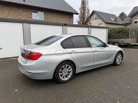 Gebraucht BMW 316 136 PS (100 kW) 2015 Silber Limousine