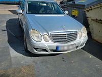 Gebraucht Mercedes E220 170 PS (125 kW) 2006 Silber Limousine