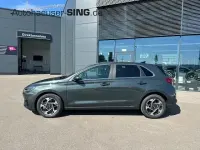Neu Hyundai i30 140 PS (102 kW) 2025 Grün Limousine