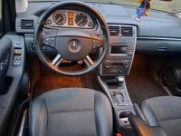 Gebraucht Mercedes B200 140 PS (102 kW) 2010 Grau Van / Kleinbus