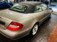 Gebraucht Mercedes CLK320 224 PS (164 kW) 2008 Grau Cabrio