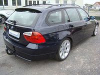 Gebraucht BMW 320 177 PS (130 kW) 2008 Blau metallic Kombi