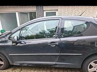 Gebraucht Peugeot 207 75 PS (55 kW) 2009 Schwarz Kleinwagen