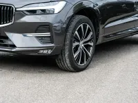 Gebraucht Volvo XC60 Core 197 PS (144 kW) 2023 Grau SUV