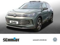Gebraucht VW Tiguan Elegance 193 PS (141 kW) 2024 Cipressinogrün metallic SUV