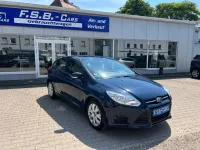 Gebraucht Ford Focus Ambiente 101 PS (74 kW) 2014 Blau Limousine