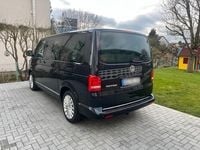 Second-hand VW T5 Highline 180 CP (132 kW) 2012 Negru Van