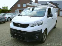 Gebraucht Peugeot Expert Premium 122 PS (89 kW) 2020 Weiß Van