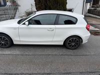 Gebraucht BMW 118 143 PS (105 kW) 2008 Weiß Kleinwagen