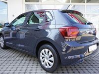Gebraucht VW Polo 65 PS (47 kW) 2019 Grau Kleinwagen