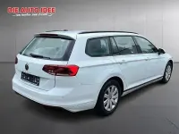 Gebraucht VW Passat 150 PS (110 kW) 2023 Weiß Kombi