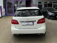 Gebraucht Mercedes B250 211 PS (155 kW) 2016 Weiß Kleinwagen
