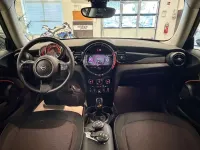 Gebraucht Mini Cooper Essential 136 PS (100 kW) 2023 Schwarz Kleinwagen
