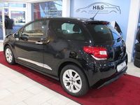 Gebraucht Citroën DS3 So Chic 120 PS (88 kW) 2013 Lackierung schwarz perla nera/lackierung mit schutzlack Kombi