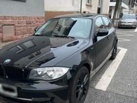 Gebraucht BMW 116 122 PS (89 kW) 2009 Schwarz Kleinwagen