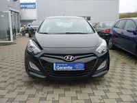 Gebraucht Hyundai i30 Style 99 PS (72 kW) 2012 Schwarz Limousine