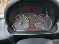 Gebraucht BMW 116 122 PS (89 kW) 2011 Schwarz Kleinwagen