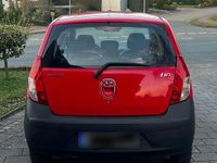 Gebraucht Hyundai i10 67 PS (49 kW) 2010 Rot Kleinwagen