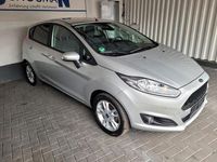 Gebraucht Ford Fiesta Celebration 80 PS (58 kW) 2017 Silber Kleinwagen