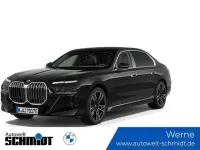 Gebraucht BMW 750e M Sport 489 PS (359 kW) 2023 Saphirschwarz Limousine