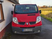 Gebraucht Renault Trafic 115 PS (84 kW) 2013 Rot Van / Kleinbus
