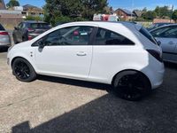 Gebraucht Opel Corsa Color Edition 101 PS (74 kW) 2014 Weiß Kleinwagen