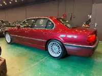 Gebraucht BMW 750 326 PS (239 kW) 1998 Rot Limousine