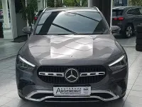 Gebraucht Mercedes GLA200 163 PS (119 kW) 2024 Grau SUV