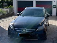 Gebraucht Mercedes C300e Avantgarde 306 PS (225 kW) 2019 Schwarz Kombi