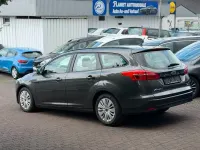 Gebraucht Ford Focus Business Edition 125 PS (91 kW) 2017 Grau Kombi