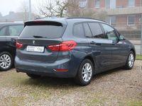 gebraucht BMW 218 d Gran T. Advantag*7 Sitze*S.Heft*1.Hand*SHZ*