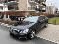 Gebraucht Mercedes E220 Avantgarde 170 PS (125 kW) 2012 Schwarz Limousine