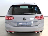 Gebraucht VW Passat Elegance 200 PS (147 kW) 2022 Mondsteingrau Kombi