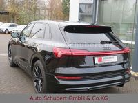 Gebraucht Audi e-tron S-Line 300 kW (408 PS) 2022 Mythosschwarz SUV