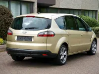 Gebraucht Ford S-MAX Titanium 131 PS (96 kW) 2006 Andere farben Van / Kleinbus